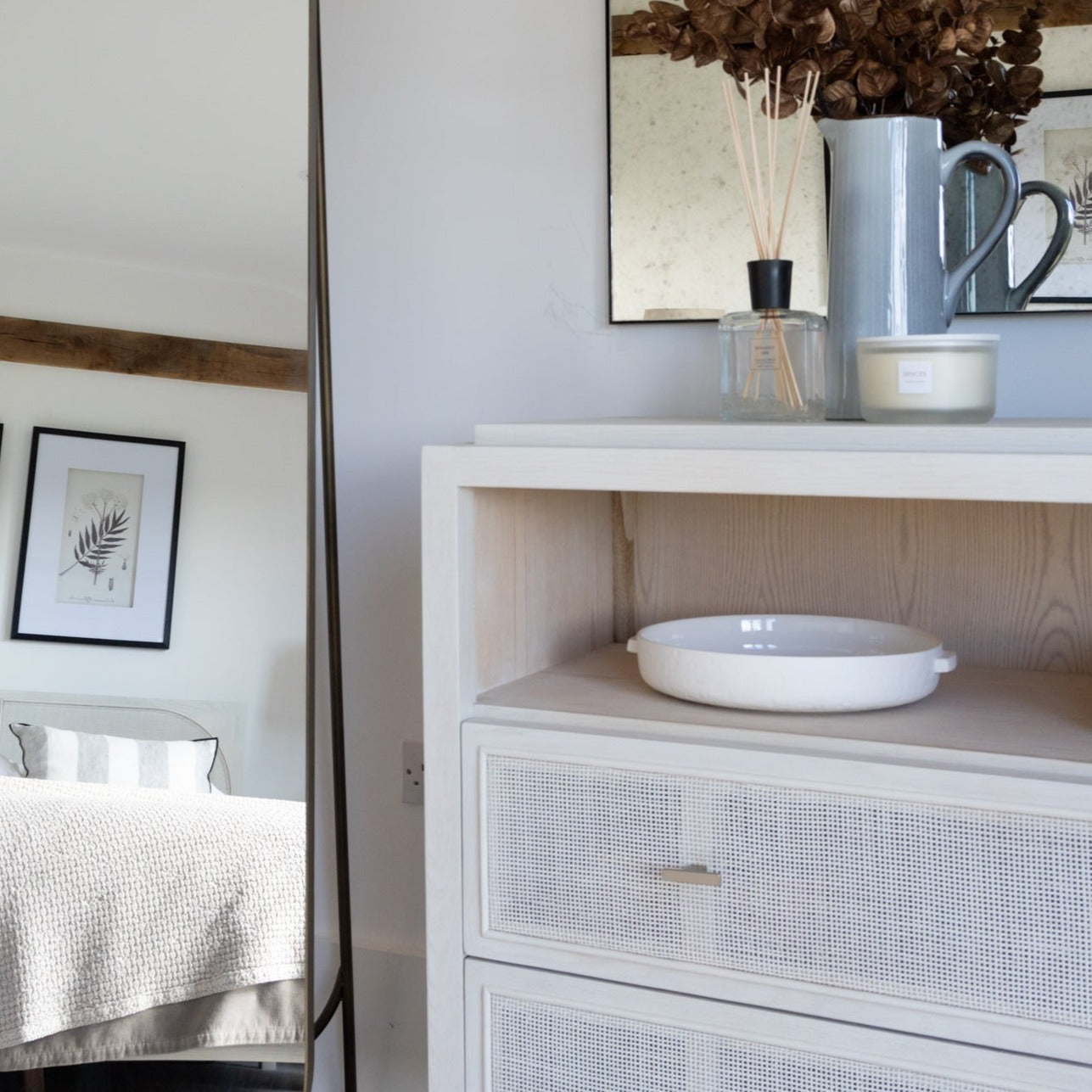 Wide Display Bowl used as a centerpiece on a modern bed side drawer