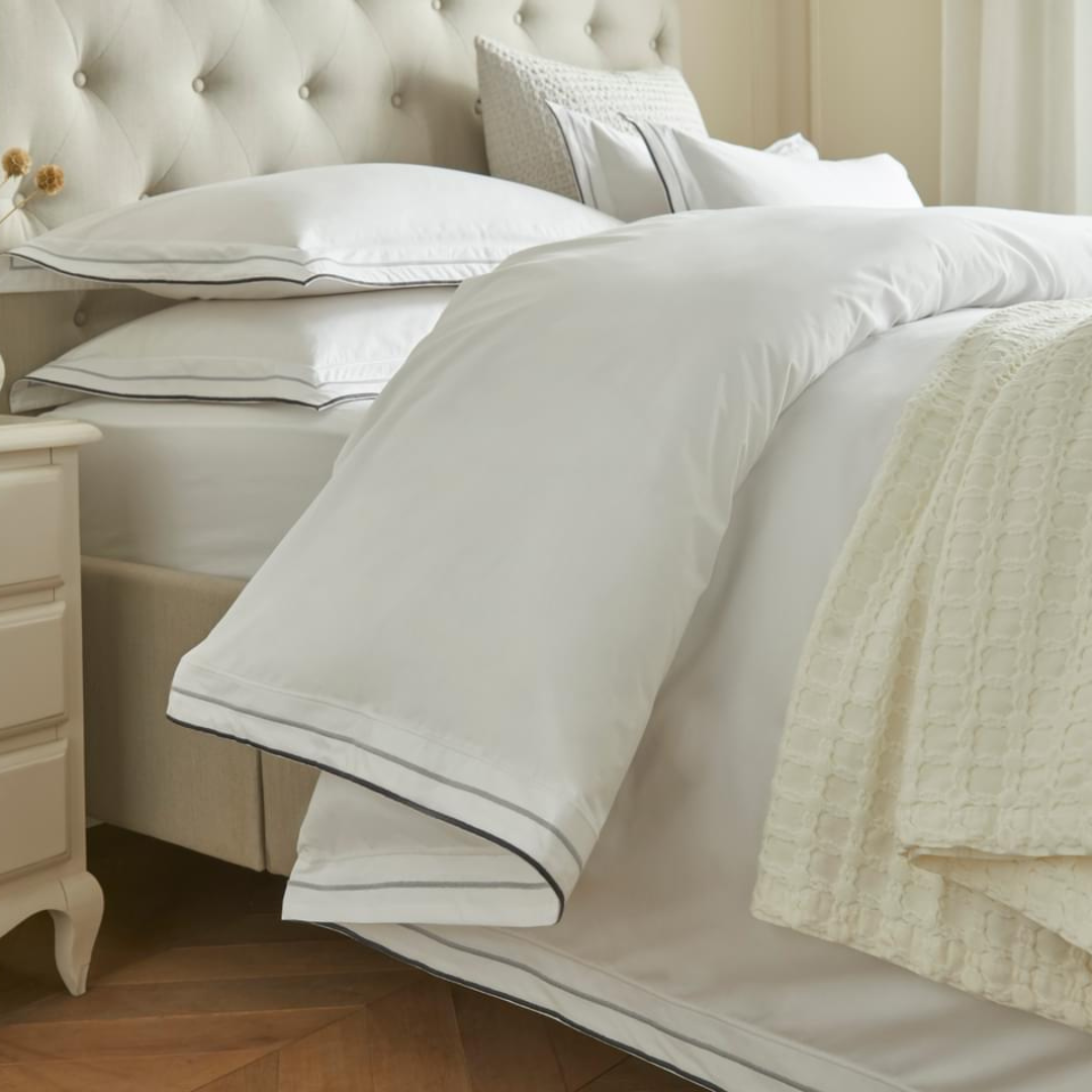 Close-up of the tri-color design on the Luxury Cotton Percale Bedding Set.